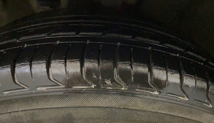 2016 Hyundai Verna 1.6 VTVT S, Petrol, Manual, 55,743 km, Left Front Tyre Tread