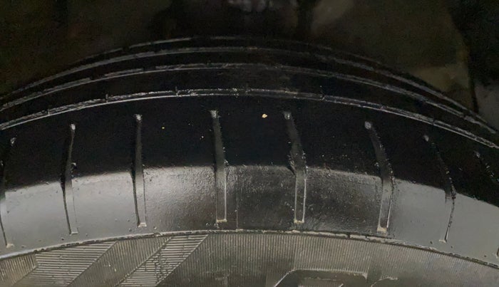 2016 Hyundai Verna 1.6 VTVT S, Petrol, Manual, 55,743 km, Right Front Tyre Tread