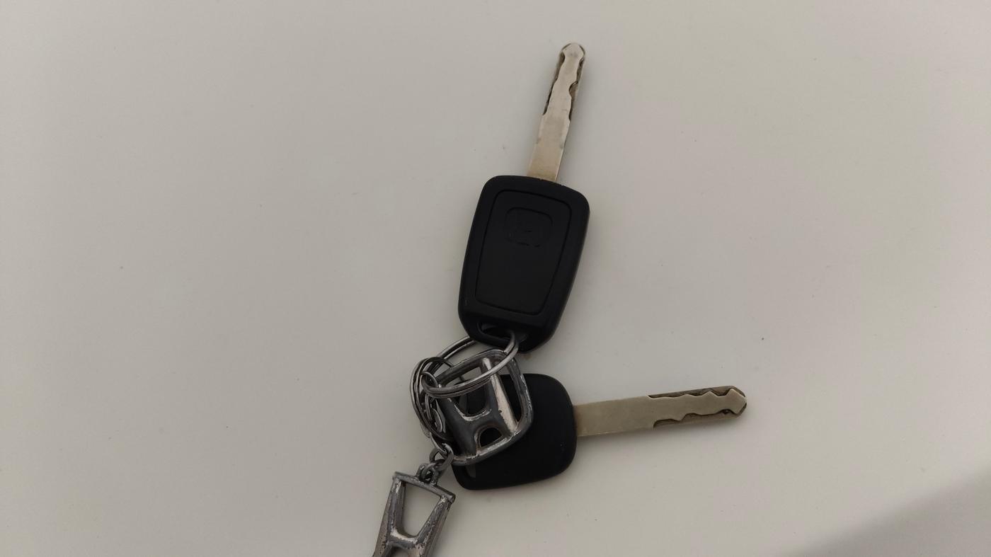 2015 Honda Jazz 1.2L I-VTEC V AT, CNG, Automatic, 43,357 km, Key Close Up