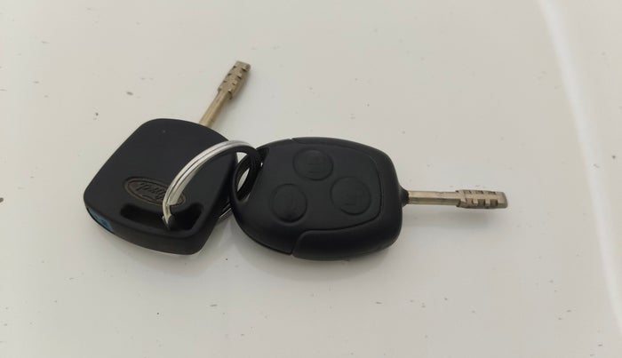 2013 Ford Figo EXI 1.4 DIESEL, Diesel, Manual, 1,44,732 km, Key Close Up