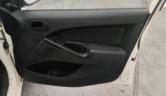 2013 Ford Figo EXI 1.4 DIESEL, Diesel, Manual, 1,44,732 km, Driver Side Door Panels Control