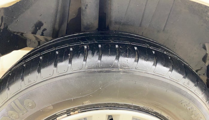 2019 Maruti Dzire VXI, Petrol, Manual, 35,132 km, Right Rear Tyre Tread