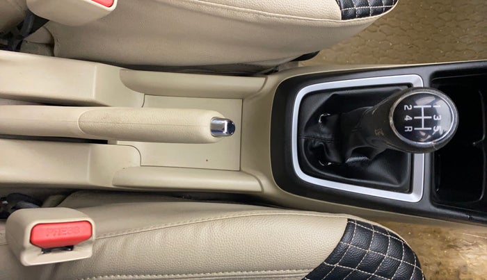 2019 Maruti Dzire VXI, Petrol, Manual, 35,132 km, Gear Lever