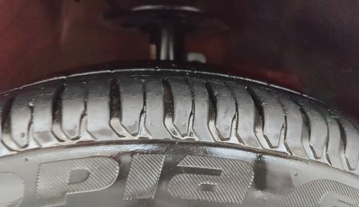 2024 Maruti Swift ZXi AMT, Petrol, Automatic, 31,321 km, Right Front Tyre Tread