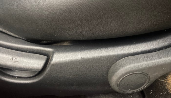 2014 Hyundai Xcent S 1.2, Petrol, Manual, 28,130 km, Driver Side Adjustment Panel