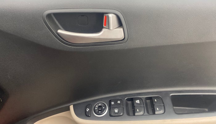 2014 Hyundai Xcent S 1.2, Petrol, Manual, 28,130 km, Driver Side Door Panels Control