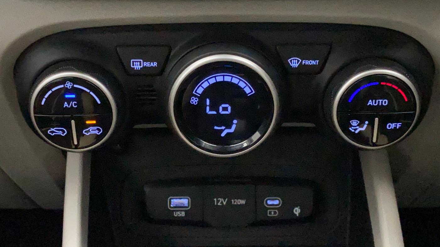 2022 Hyundai VENUE SX 1.0 (O) TURBO IMT, Petrol, Manual, 21,422 km, Automatic Climate Control