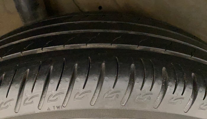 2022 Hyundai VENUE SX 1.0 (O) TURBO IMT, Petrol, Manual, 21,422 km, Right Rear Tyre Tread