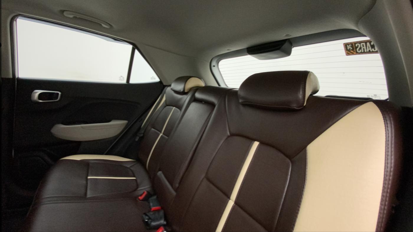 2022 Hyundai VENUE SX 1.0 (O) TURBO IMT, Petrol, Manual, 21,422 km, Right Side Rear Door Cabin