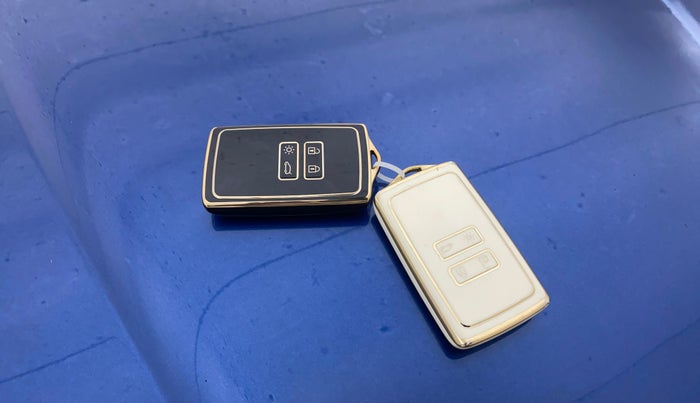 2022 Renault TRIBER RXZ AMT, Petrol, Automatic, 11,713 km, Key Close Up