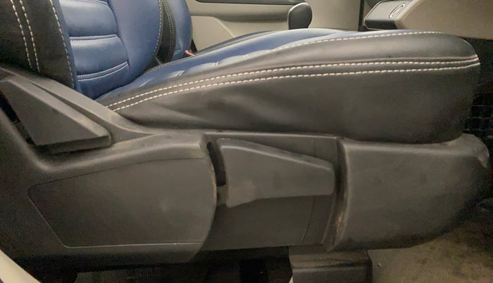 2022 Renault TRIBER RXZ AMT, Petrol, Automatic, 11,713 km, Driver Side Adjustment Panel