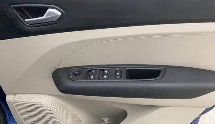 2022 Renault TRIBER RXZ AMT, Petrol, Automatic, 11,713 km, Driver Side Door Panels Control