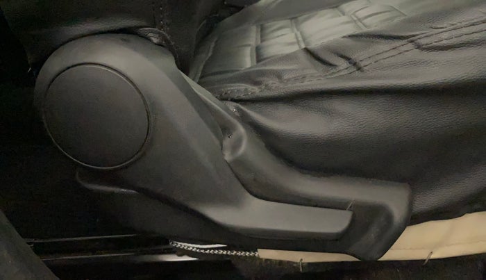 2019 Maruti Swift LXI, Petrol, Manual, 79,699 km, Driver Side Adjustment Panel