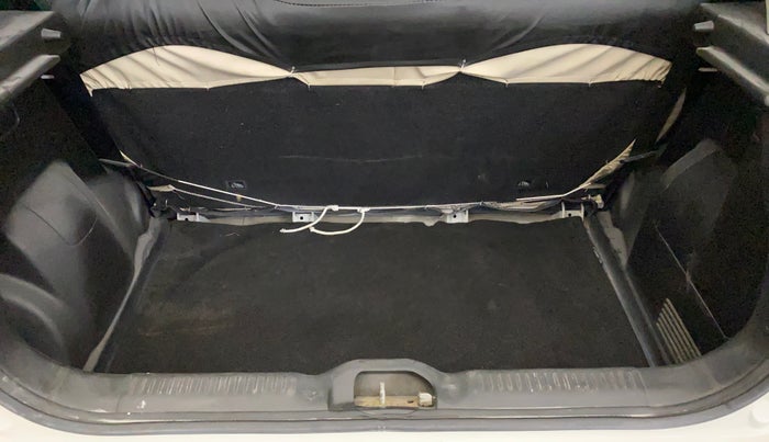 2019 Maruti Swift LXI, Petrol, Manual, 79,699 km, Boot Inside