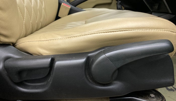 2014 Honda City 1.5L I-DTEC V, Diesel, Manual, 90,525 km, Driver Side Adjustment Panel