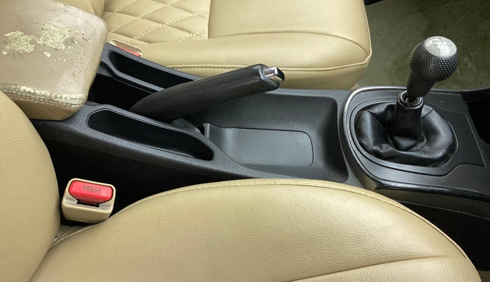 2014 Honda City 1.5L I-DTEC V, Diesel, Manual, 90,525 km, Gear Lever