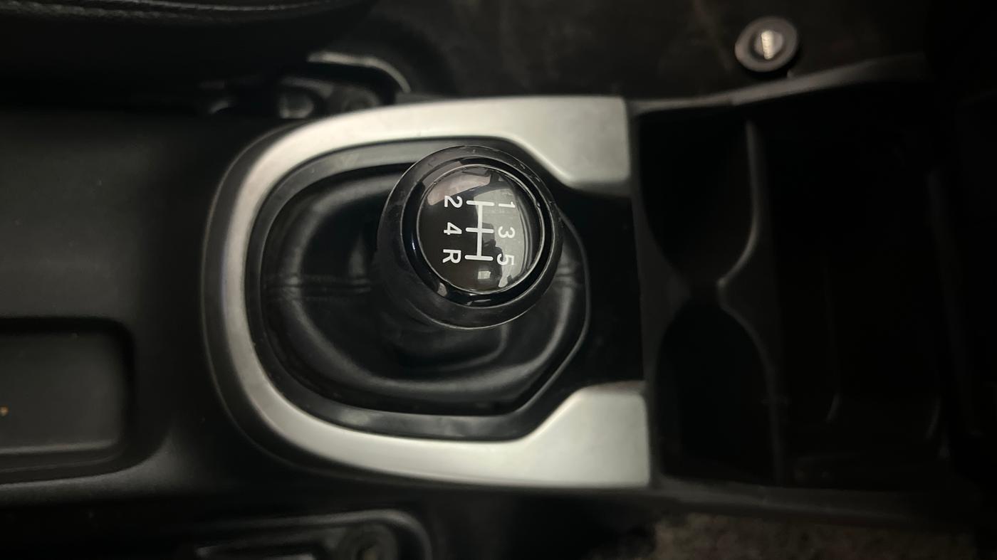 2018 Honda WR-V 1.2L I-VTEC VX MT, Petrol, Manual, 55,745 km, Gear Lever
