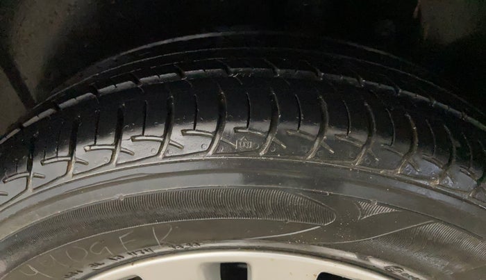 2018 Maruti Ertiga ZXI, Petrol, Manual, 27,315 km, Left Rear Tyre Tread