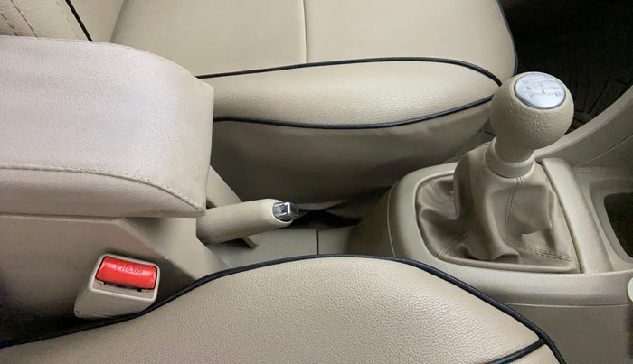 2018 Maruti Ertiga ZXI, Petrol, Manual, 27,315 km, Gear Lever