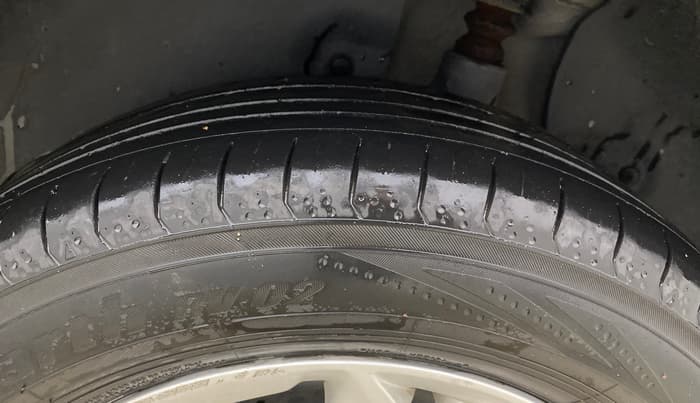 2016 Hyundai Creta SX PLUS 1.6 PETROL, Petrol, Manual, 62,499 km, Left Rear Tyre Tread