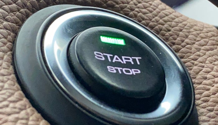 2022 MG HECTOR PLUS SHARP 1.5 PETROL TURBO CVT 6-STR, Petrol, Automatic, 30,830 km, Keyless Start/ Stop Button