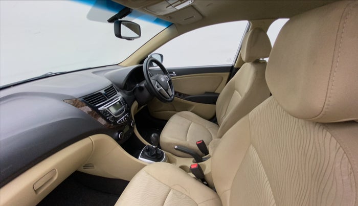 2014 Hyundai Verna FLUIDIC 1.6 CRDI SX, Diesel, Manual, 67,344 km, Right Side Front Door Cabin