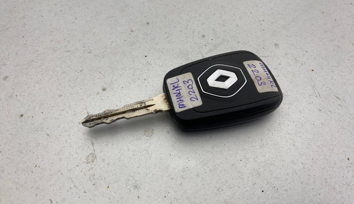 2020 Renault TRIBER RXL MT, Petrol, Manual, 9,069 km, Key Close Up