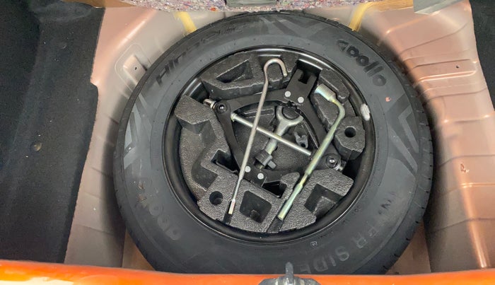 2022 Tata PUNCH CREATIVE  MT, Petrol, Manual, 28,283 km, Spare Tyre