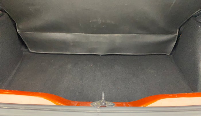 2022 Tata PUNCH CREATIVE  MT, Petrol, Manual, 28,283 km, Boot Inside