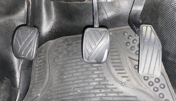 2016 Maruti Celerio VXI, Petrol, Manual, 85,610 km, Pedals