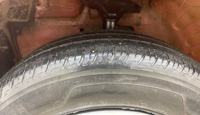 2016 Maruti Celerio VXI, Petrol, Manual, 85,610 km, Left Front Tyre Tread