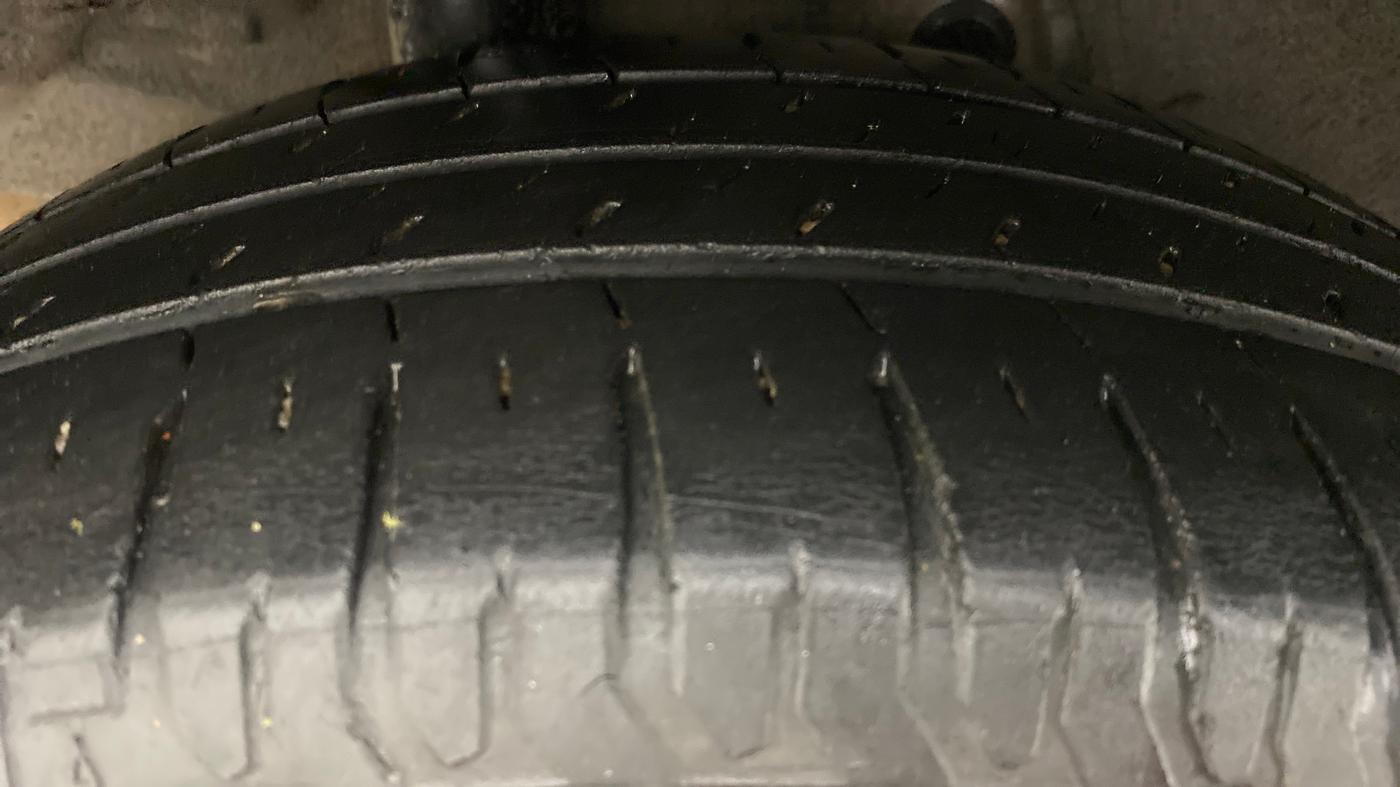2017 Hyundai Verna 1.6 SX VTVT AT (O), Petrol, Automatic, 42,005 km, Right Rear Tyre Tread