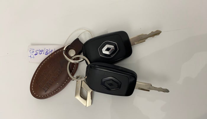 2023 Renault Kwid CLIMBER MT 1.0, Petrol, Manual, 7,406 km, Key Close Up