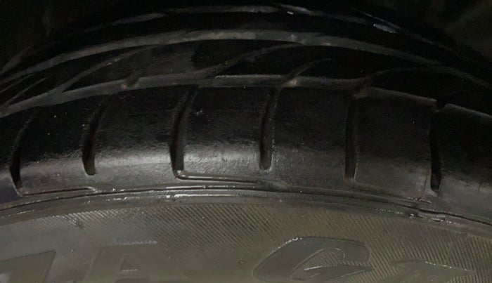 2017 Ford Ecosport TITANIUM 1.5L DIESEL, Diesel, Manual, 95,057 km, Right Front Tyre Tread