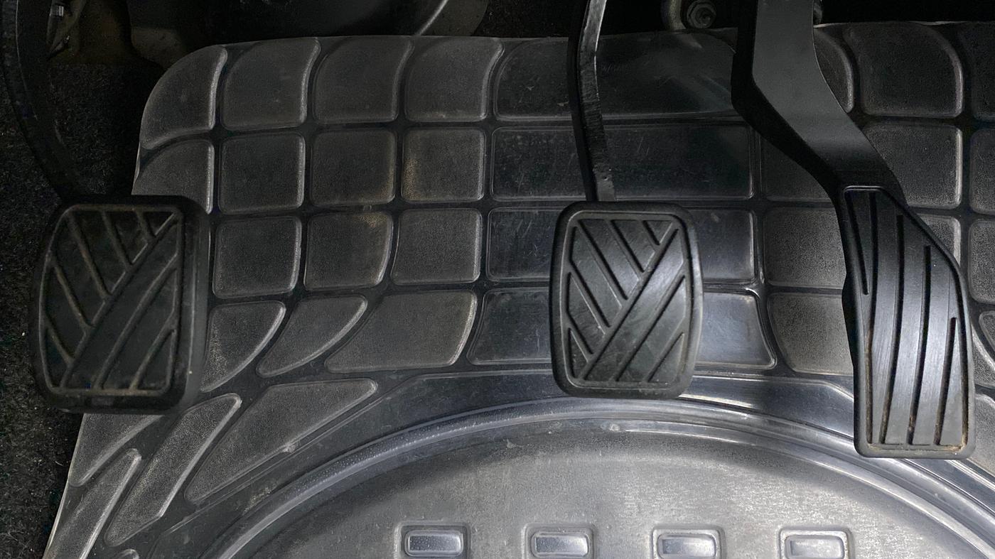 2012 Maruti Swift Dzire LDI, Diesel, Manual, 56,482 km, Pedals