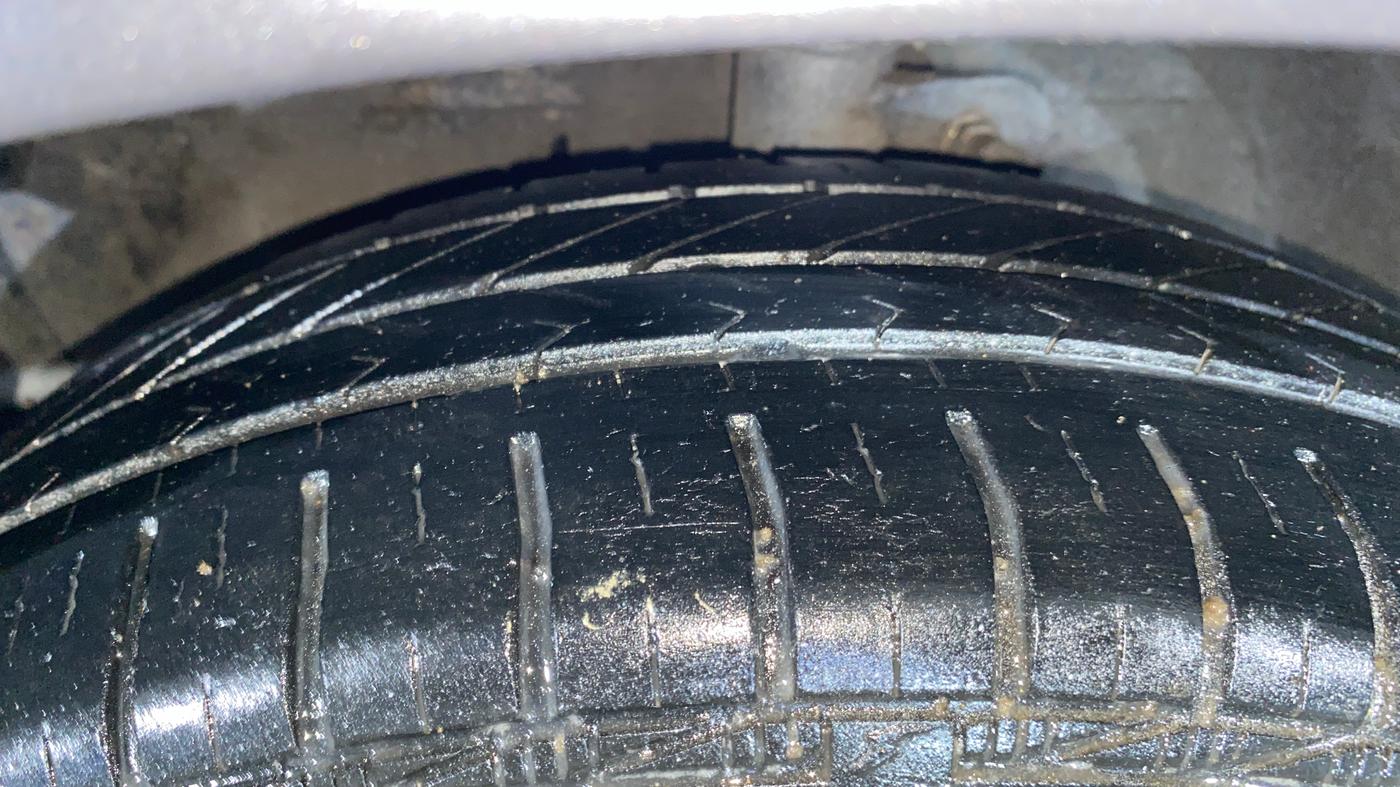 2014 Maruti Celerio VXI, Petrol, Manual, 82,230 km, Left Front Tyre Tread