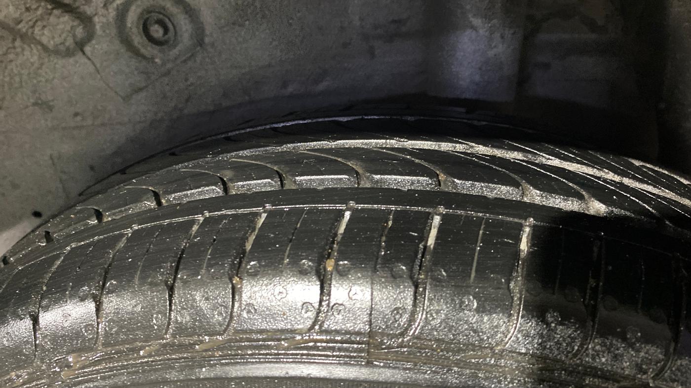 2014 Maruti Celerio VXI, Petrol, Manual, 82,230 km, Left Rear Tyre Tread