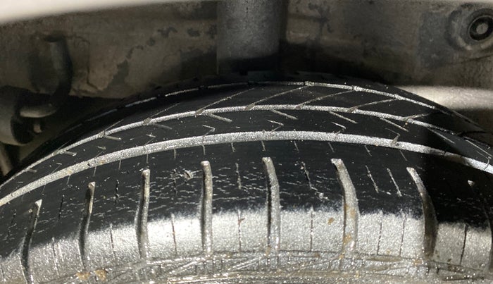2014 Maruti Celerio VXI, Petrol, Manual, 82,299 km, Right Rear Tyre Tread