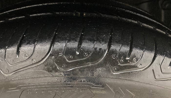 2014 Honda Amaze 1.2L I-VTEC S, Petrol, Manual, 83,704 km, Right Front Tyre Tread