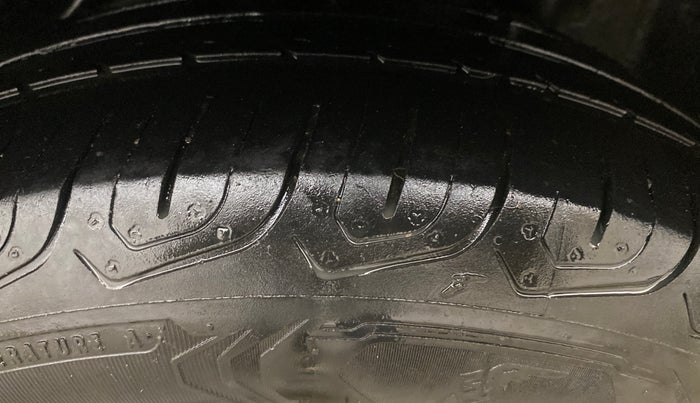 2014 Honda Amaze 1.2L I-VTEC S, Petrol, Manual, 83,704 km, Left Rear Tyre Tread