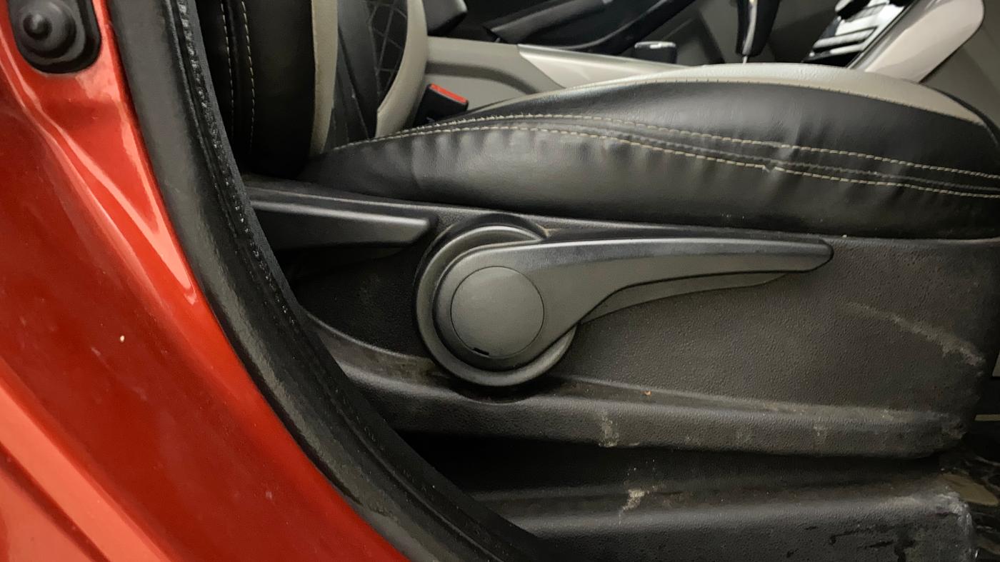 2019 Tata NEXON XZA PLUS PETROL, Petrol, Automatic, 34,173 km, Driver Side Adjustment Panel