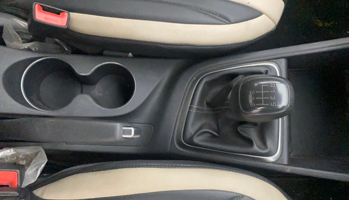 2018 Hyundai Verna 1.4 EX PETROL, Petrol, Manual, 53,546 km, Gear Lever