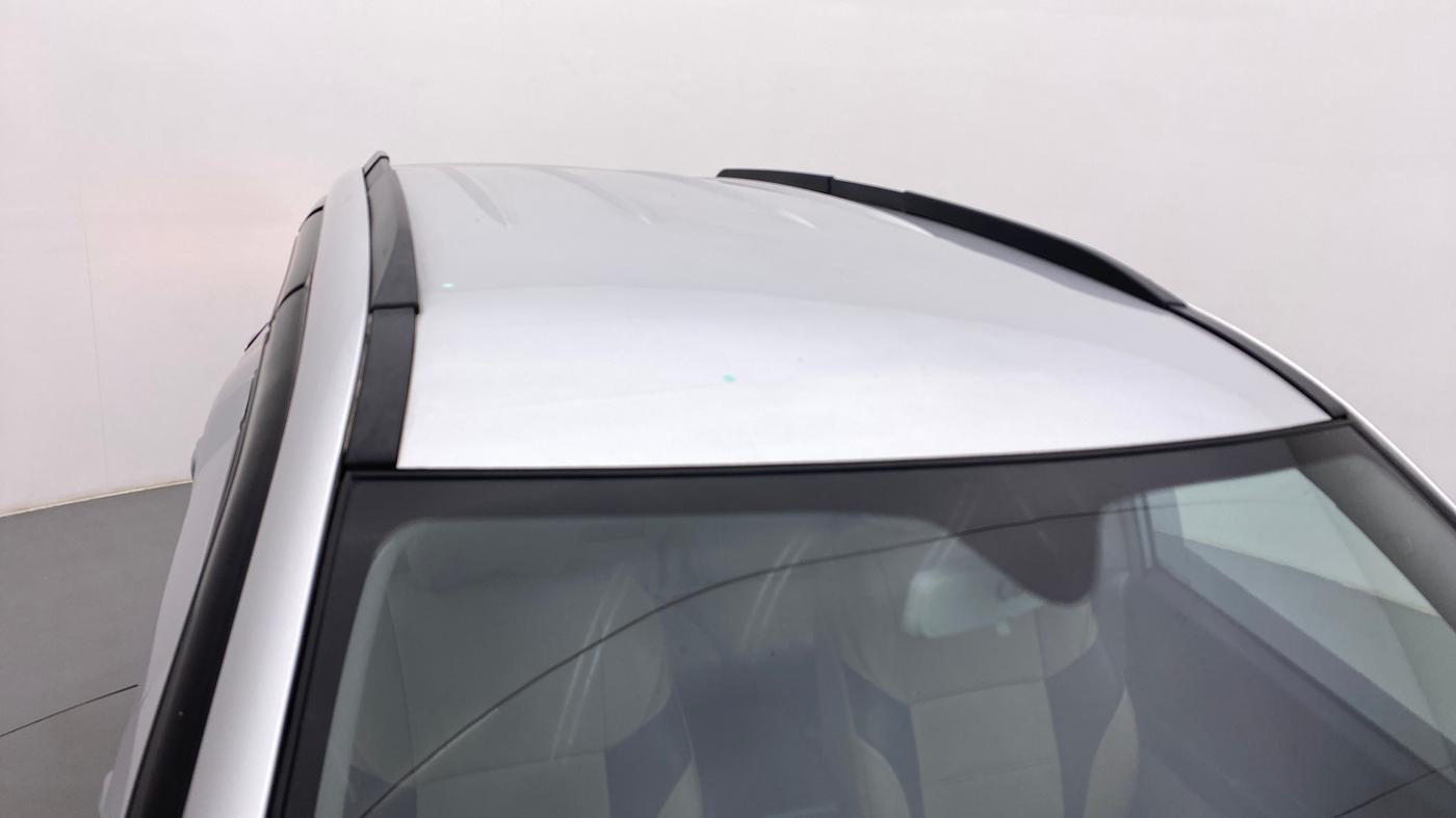 2018 Mahindra XUV500 W4, Diesel, Manual, 1,10,140 km, Roof