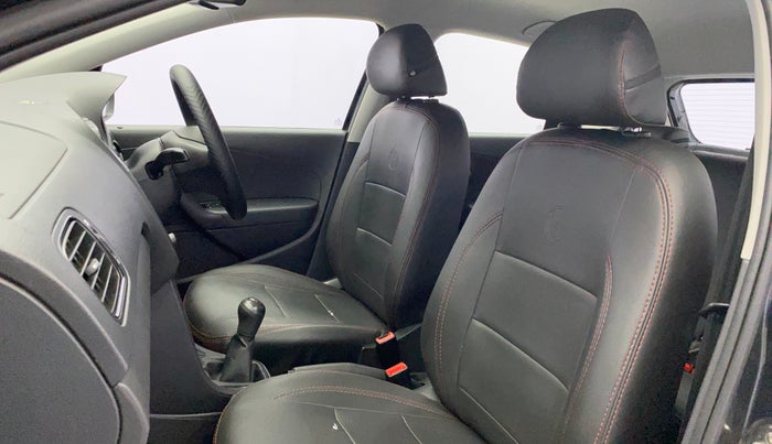 2016 Volkswagen Polo COMFORTLINE 1.2L, Petrol, Manual, 41,104 km, Right Side Front Door Cabin