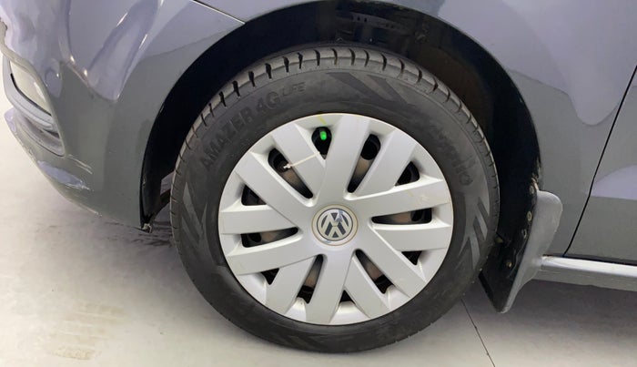 2016 Volkswagen Polo COMFORTLINE 1.2L, Petrol, Manual, 41,104 km, Left Front Wheel