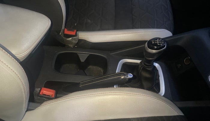 2024 Nissan MAGNITE Tekna B4D 1.0 Petrol MT, Petrol, Manual, 20,841 km, Gear Lever