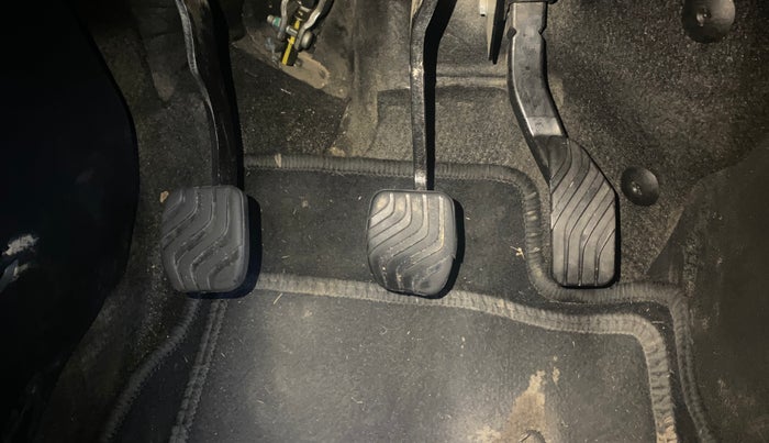 2024 Nissan MAGNITE Tekna B4D 1.0 Petrol MT, Petrol, Manual, 20,841 km, Pedals