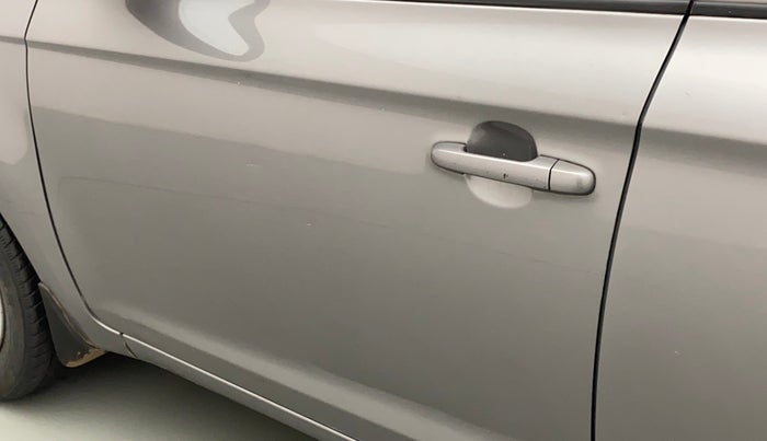 2013 Hyundai i20 MAGNA (O) 1.2, Petrol, Manual, 84,998 km, Front passenger door - Slightly dented