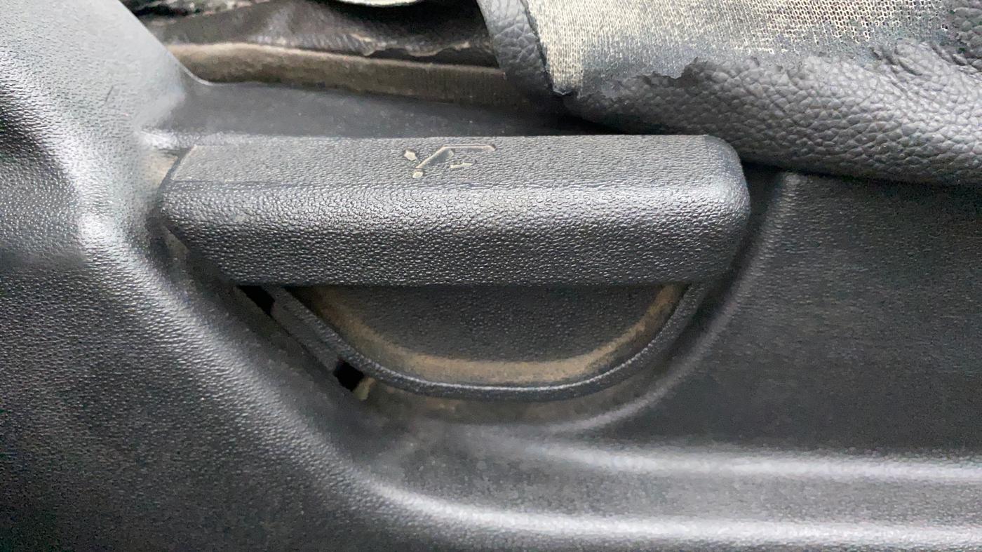 2013 Hyundai i20 MAGNA (O) 1.2, Petrol, Manual, 84,998 km, Driver Side Adjustment Panel