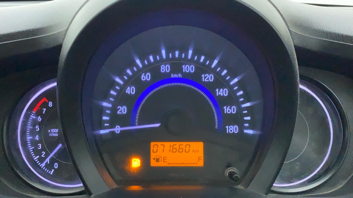 2015 Honda Brio VX MT, Petrol, Manual, 71,660 km, Odometer Image